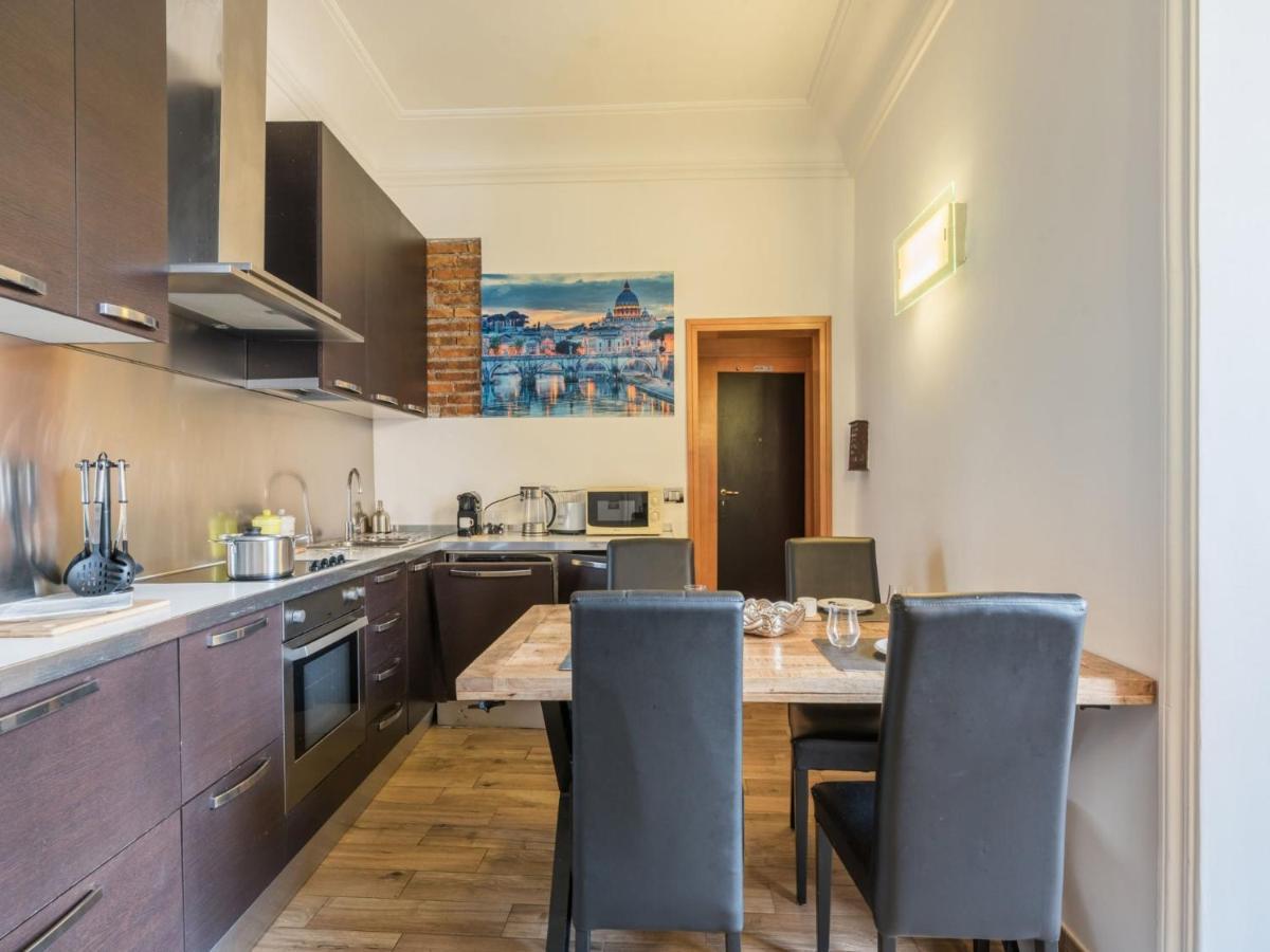 The Best Rent - Elegant Three-Bedroom Apartment A Few Steps From Fontana Di Trevi Exterior photo