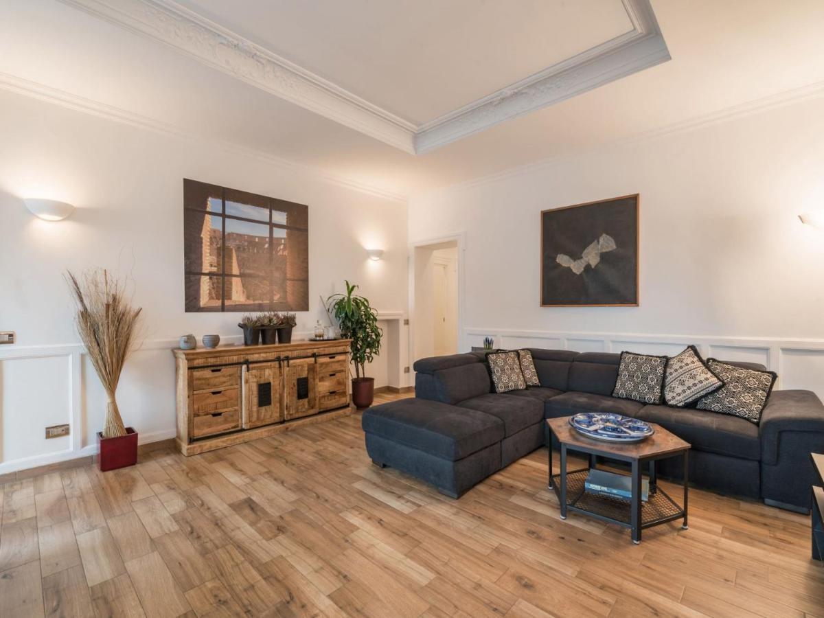 The Best Rent - Elegant Three-Bedroom Apartment A Few Steps From Fontana Di Trevi Exterior photo